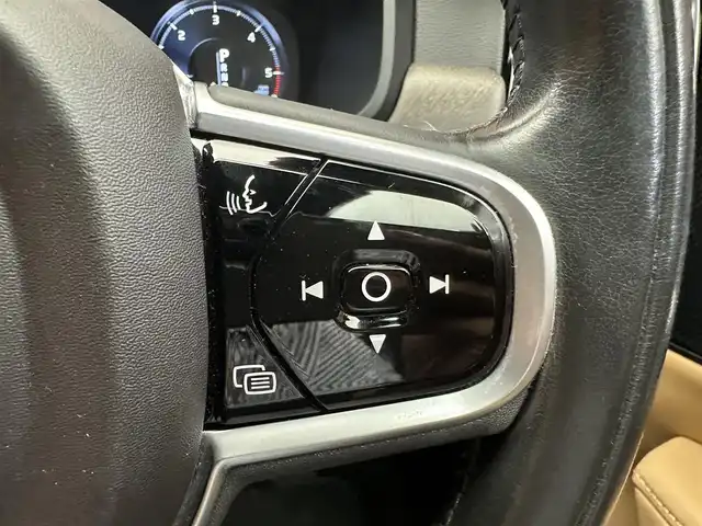 ボルボ Ｖ９０ クロスカントリー D4 AWD サマム 千葉県 2018(平30)年 5万km オニキスブラックP ＡＣＣ　/茶革シート　/ｈａｒｍａｎｋａｒｄｏｎサウンド　/ナビ　/ＴＶ　/３６０°　/ＨＵＤ　/シートＨ　/ベンチレーション　/ステアリングヒーター　/電動リアゲート　/ＬＥＤヘッドライト　/衝突軽減Ｂ　/ＢＳＭ　/ＬＫＡ