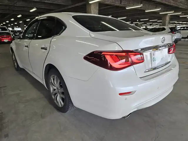日産 フーガ 250GT 長崎県 2020(令2)年 7.7万km ブリリアントホワイトパール 〇純正８インチナビ/〇フルセグTV/〇バックカメラ/〇アラウンドビューモニター/〇ビルトインETC/〇ドライブレコーダー/〇後席モニター/〇インテリジェントクルーズコントロール/〇コーナーセンサー/〇運転支援システム/〇SRSエアバッグ/〇オートライト/〇LEDヘッドライト/〇LEDフロントフォグランプ/〇オートライト/〇革巻きステアリングホイール/〇フォレストエアコン/〇ブラックネオソフィール/ジャガード織物コンビシート/〇パワーシート/パワーオットマン/〇純正18インチアルミホイール/〇インテリジェントキー/〇禁煙車