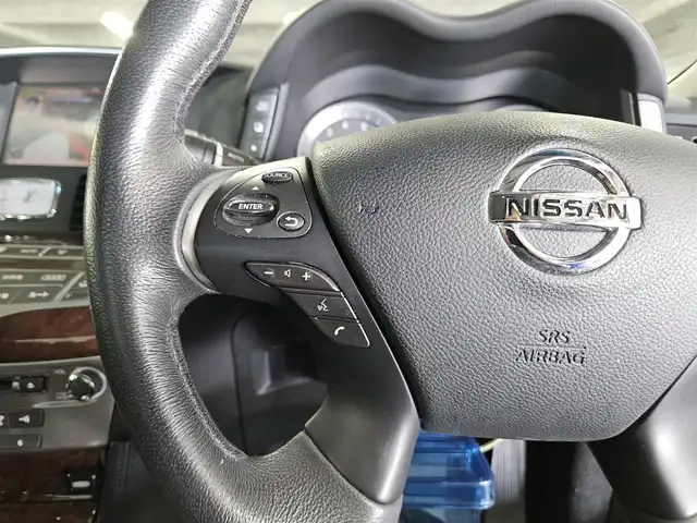 日産 フーガ 250GT 長崎県 2020(令2)年 7.7万km ブリリアントホワイトパール 〇純正８インチナビ/〇フルセグTV/〇バックカメラ/〇アラウンドビューモニター/〇ビルトインETC/〇ドライブレコーダー/〇後席モニター/〇インテリジェントクルーズコントロール/〇コーナーセンサー/〇運転支援システム/〇SRSエアバッグ/〇オートライト/〇LEDヘッドライト/〇LEDフロントフォグランプ/〇オートライト/〇革巻きステアリングホイール/〇フォレストエアコン/〇ブラックネオソフィール/ジャガード織物コンビシート/〇パワーシート/パワーオットマン/〇純正18インチアルミホイール/〇インテリジェントキー/〇禁煙車