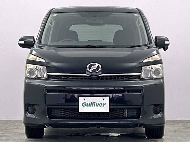 トヨタ ヴォクシー X Lエディション 大阪府 2011(平23)年 11.5万km ブラック 純正SDナビ　NHDT-W60G/【BT/ワンセグTV/DVD/CD】/ＥＴＣ/バックカメラ/パワースライドドア　左/オートライト/純正フロアマット/ＡＡＣ/電動格納ミラー/ドアバイザー