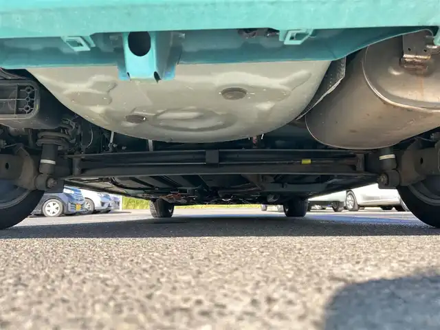 トヨタ シエンタ ハイブリッド G クエロ 宮城県 2020(令2)年 5.7万km ブラックマイカ/ラディアントグリーンメタリック 2トーン パノラミックビュー対応ナビレディパッケージ/・パノラミックビューモニター/・ステアリングスイッチ/・ドアミラーヒーター/寒冷地仕様/・デアイサー/・リアヒーターダクト/シートヒーター/ステアリングヒーター/16インチアルミホイール/＝＝＝/TRDエアロ/　（フロント・サイド・リア・アンダー）/ToyotaSafetySense/・プリクラッシュセーフティ/・レーンディパーチャーアラート/・オートマチックハイビーム/先行車発進告知機能/インテリジェントクリアランスソナー/ALPINEナビ/　【CD/DVD/SD/BT/iPod/USB/AM/FM】/ALPINEフリップダウンモニター/両側パワースライドドア/ハーフレザーシート/１００V充電/クルーズコントロール/ビルトインETC/社外前後ドライブレコーダー/LEDヘッドライト/LEDフォグライト/スマートキー/プッシュスタート/純正16インチアルミホイール/純正フロアマット/ダブルエアバッグ