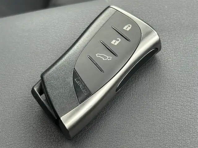 レクサス ＵＸ 250h Fスポーツ 愛媛県 2019(令1)年 6.8万km マダーレッド メーカーオプション純正ナビ/BT/AM・FM/CD/DVD/フルセグTV/サンルーフ/ETC2.0/全方位カメラ/ドライブレコーダー/D席+N席パワーシート・シートヒーター/ステアリングヒーター/パドルシフト/フォグランプ/追従型クルーズコントロール/ブラインドスポットモニター/ヘッドアップディスプレイ/純正アルミホイール/純正フロアマット
