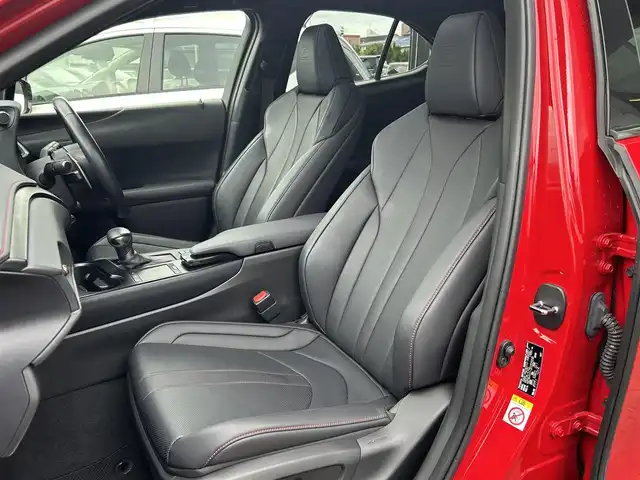 レクサス ＵＸ 250h Fスポーツ 愛媛県 2019(令1)年 6.8万km マダーレッド メーカーオプション純正ナビ/BT/AM・FM/CD/DVD/フルセグTV/サンルーフ/ETC2.0/全方位カメラ/ドライブレコーダー/D席+N席パワーシート・シートヒーター/ステアリングヒーター/パドルシフト/フォグランプ/追従型クルーズコントロール/ブラインドスポットモニター/ヘッドアップディスプレイ/純正アルミホイール/純正フロアマット