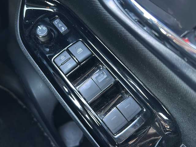 トヨタ ヴォクシー ハイブリッド ZS 煌Ⅱ 愛媛県 2020(令2)年 7.1万km ブラック 純正ナビ/Bluetooth/CD/DVD/USB/フルセグ/両側パワースライドドア/バックカメラ/ETC/クルーズコントロール/前席シートヒーター/純正フロアマット/純正16インチAW/アイドリングストップ/コーナーセンサー/オートライト/LEDヘッドライト/フォグランプ/保証書/取扱説明書