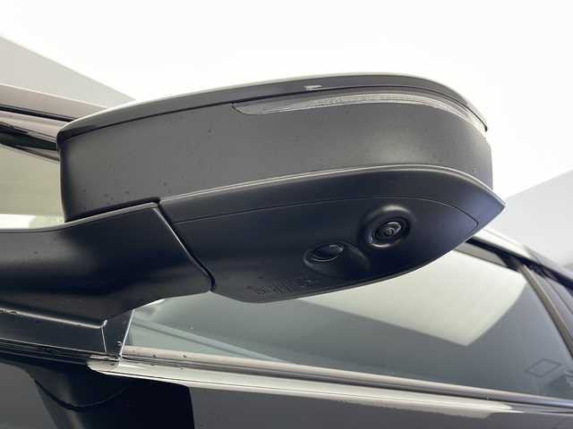 トヨタ プリウス Z 長野県 2024(令6)年 0.5万km アティチュードブラックマイカ 4WD/12.3インチディスプレイオーディオナビ/（フルセグ/Bluetooth/AppleCarPlay/AndroidAuto)/360°カメラ/ETC2.0/トヨタセーフティーセンス/・プリクラッシュブレーキ/・レーンキープアシスト/・レーンディパーチャーアラート/・プロアクティブドライビングアシスト/・リヤクロストラフィックアラート/・ブラインドスポットモニター/・前後コーナーセンサー/レーダークルーズコントロール/デジタルインナーミラー/前席シートヒーター/ステアリングヒーター/社外セキュリティ/ワイヤレス充電/電動リアゲート/メモリ付きパワーシート（運転席）/LEDヘッドライト/スマートキー