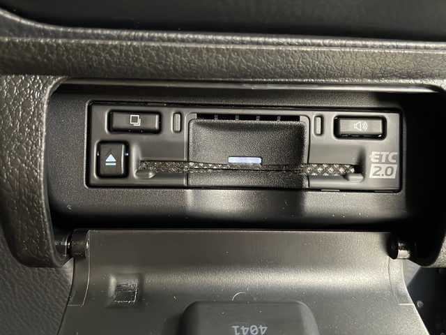 トヨタ プリウス Z 長野県 2024(令6)年 0.5万km アティチュードブラックマイカ 4WD/12.3インチディスプレイオーディオナビ/（フルセグ/Bluetooth/AppleCarPlay/AndroidAuto)/360°カメラ/ETC2.0/トヨタセーフティーセンス/・プリクラッシュブレーキ/・レーンキープアシスト/・レーンディパーチャーアラート/・プロアクティブドライビングアシスト/・リヤクロストラフィックアラート/・ブラインドスポットモニター/・前後コーナーセンサー/レーダークルーズコントロール/デジタルインナーミラー/前席シートヒーター/ステアリングヒーター/社外セキュリティ/ワイヤレス充電/電動リアゲート/メモリ付きパワーシート（運転席）/LEDヘッドライト/スマートキー