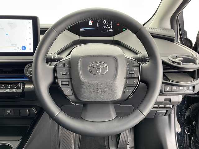 トヨタ プリウス Z 長野県 2024(令6)年 0.5万km アティチュードブラックマイカ 4WD/12.3インチディスプレイオーディオナビ/（フルセグ/Bluetooth/AppleCarPlay/AndroidAuto)/360°カメラ/ETC2.0/トヨタセーフティーセンス/・プリクラッシュブレーキ/・レーンキープアシスト/・レーンディパーチャーアラート/・プロアクティブドライビングアシスト/・リヤクロストラフィックアラート/・ブラインドスポットモニター/・前後コーナーセンサー/レーダークルーズコントロール/デジタルインナーミラー/前席シートヒーター/ステアリングヒーター/社外セキュリティ/ワイヤレス充電/電動リアゲート/メモリ付きパワーシート（運転席）/LEDヘッドライト/スマートキー