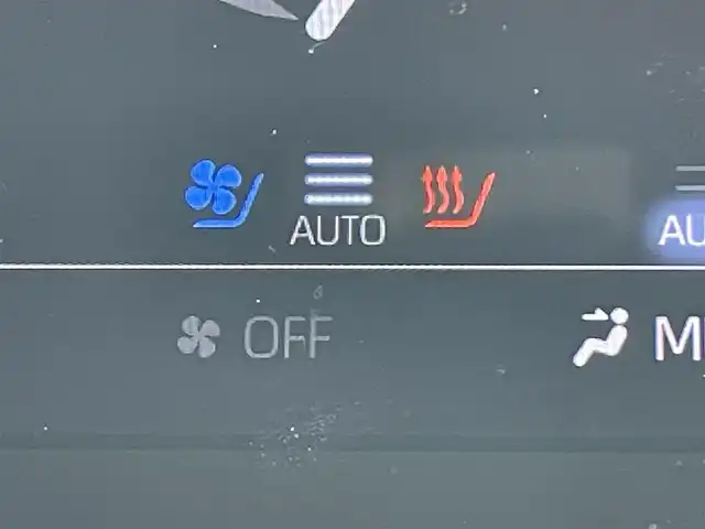 トヨタ クラウン ハイブリッド G 岡山県 2020(令2)年 12.4万km ブラック 登録時走行距離123489km/純正ナビ/フルセグTV(AM/FM/CD/DVD/Bluetooth)/全方位カメラ/ビルトインETC2.0/リヤコンフォートパッケージ/・電動リヤサンシェード/・リヤオートエアコン/トヨタセーフティセンス/・ブラインドスポットモニター/・レーダークルーズコントロール/・オートマチックハイビーム/・プリクラッシュセーフティ/・レーンディバーチャーアラート/・アドバンストパーク/横滑り防止装置/オートブレーキホールド/全席パワーシート/全席シートヒーター/D/N席ベンチレーション/ステアリングヒーター/本革シート/本革巻きステアリング/純正フロアマット/17インチ純正AW