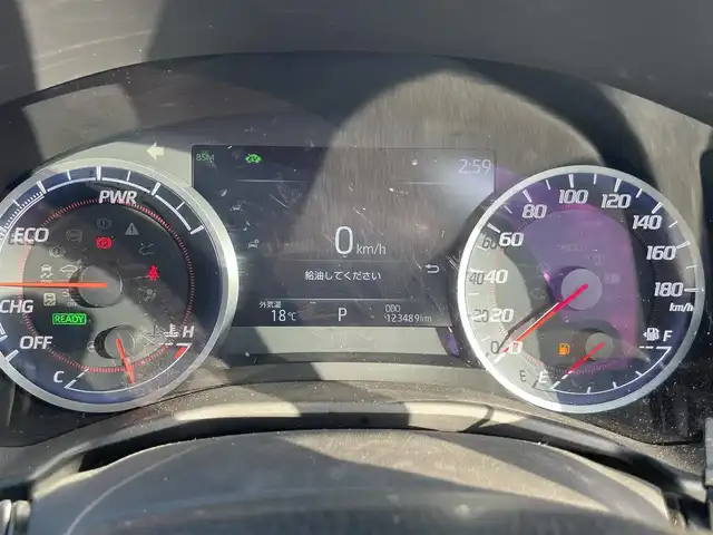 トヨタ クラウン ハイブリッド G 岡山県 2020(令2)年 12.4万km ブラック 登録時走行距離123489km/純正ナビ/フルセグTV(AM/FM/CD/DVD/Bluetooth)/全方位カメラ/ビルトインETC2.0/リヤコンフォートパッケージ/・電動リヤサンシェード/・リヤオートエアコン/トヨタセーフティセンス/・ブラインドスポットモニター/・レーダークルーズコントロール/・オートマチックハイビーム/・プリクラッシュセーフティ/・レーンディバーチャーアラート/・アドバンストパーク/横滑り防止装置/オートブレーキホールド/全席パワーシート/全席シートヒーター/D/N席ベンチレーション/ステアリングヒーター/本革シート/本革巻きステアリング/純正フロアマット/17インチ純正AW