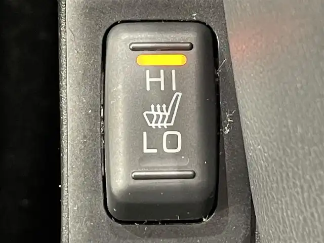 三菱 デリカＤ：５ P 愛知県 2019(平31)年 6.1万km スターリングシルバーM 純正10インチナビ/フリップダウンモニター/純正両側サイドステップ/キルティングレザーシート/衝突軽減ブレーキ/両側電動スライドドア/アラウンドビューモニター/レーダークルーズコントロール/100V電源/シートヒーター/LEDヘッドライト/ETC/ブラインドスポットモニター/パワーシート/電動リアゲート/フルセグTV/Bluetooth/レーンキープアシスト/オートハイビーム/プッシュスタート/USB接続/スマートキー/CD/DVD再生/アイドリングストップ/ミュージックサーバー/ミュージックプレイヤー接続/純正アルミホイール/オートライト/ディーゼル/ターボ/4WD/トランスファースイッチ/パドルシフト/ウィンカーミラー/電動格納ミラー/ドアバイザー/ISOFIX/ステアリングリモコン/横滑り防止装置/電動パーキングブレーキ/オートブレーキホールド