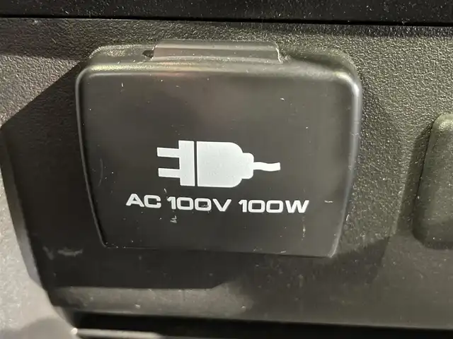 三菱 デリカＤ：５ P 愛知県 2019(平31)年 6.1万km スターリングシルバーM 純正10インチナビ/フリップダウンモニター/純正両側サイドステップ/キルティングレザーシート/衝突軽減ブレーキ/両側電動スライドドア/アラウンドビューモニター/レーダークルーズコントロール/100V電源/シートヒーター/LEDヘッドライト/ETC/ブラインドスポットモニター/パワーシート/電動リアゲート/フルセグTV/Bluetooth/レーンキープアシスト/オートハイビーム/プッシュスタート/USB接続/スマートキー/CD/DVD再生/アイドリングストップ/ミュージックサーバー/ミュージックプレイヤー接続/純正アルミホイール/オートライト/ディーゼル/ターボ/4WD/トランスファースイッチ/パドルシフト/ウィンカーミラー/電動格納ミラー/ドアバイザー/ISOFIX/ステアリングリモコン/横滑り防止装置/電動パーキングブレーキ/オートブレーキホールド