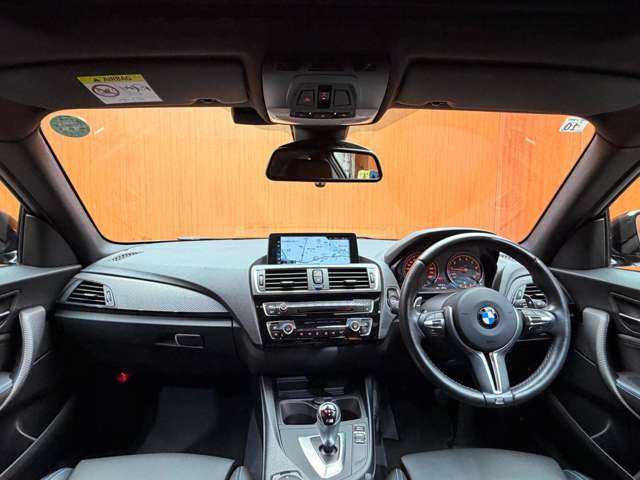 ＢＭＷ Ｍ２ 千葉県 2016(平28)年 3.9万km サファイアブラックP サンルーフ　/黒革シート　/クルーズコントロール　/ナビ　/Ｂカメラ　/Ｂｌｕｅｔｏｏｔｈ接続　/電動シート　/シートヒーター　/ＰＤＣ　/アダプティブＨＩＤライト　/インテリジェントセーフティ　/ワンオーナー