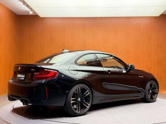 ＢＭＷ Ｍ２ 千葉県 2016(平28)年 3.9万km サファイアブラックP サンルーフ　/黒革シート　/クルーズコントロール　/ナビ　/Ｂカメラ　/Ｂｌｕｅｔｏｏｔｈ接続　/電動シート　/シートヒーター　/ＰＤＣ　/アダプティブＨＩＤライト　/インテリジェントセーフティ　/ワンオーナー