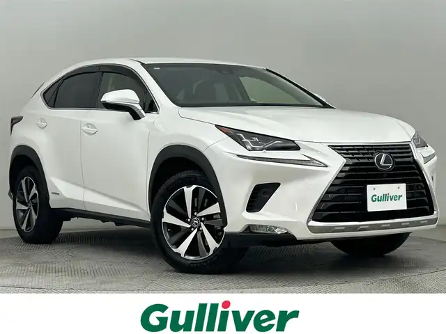 レクサス ＮＸ 300h バージョンL 道央・札幌 2019(平31)年 2.4万km ソニッククォーツ ・４WD/・純正ナビ/　CD/DVD/SD/USB/AUX/BT/フルセグTV/・サイド＆バックカメラ/・ビルトインETC2.0/・ドライブレコーダー前方（DRT-H68A）/・レクサスセーフティ/　PCS/LDA/PKSA/PKSB/・クリアランスソナー/・レーダークルーズコントロール/・オートブレーキホールド/・パドルシフト/・オートマチックハイビーム/・オートライト/・三眼LEDヘッドライト/・フロントフォグランプ/・レザーシート/・D席シートメモリー/・D+N席パワーシート/・D+N席シートヒーター＆ベンチレーション/・ステアリングヒーター/・nanoe付AAC/・パワーバックドア/・リアシート電動格納/・純正フロアマット/・プッシュスタート/・スマートキー/・スペアキー/・カードキー/・取/保