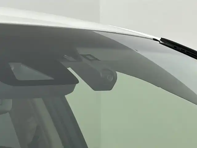 レクサス ＮＸ 300h バージョンL 道央・札幌 2019(平31)年 2.4万km ソニッククォーツ ・４WD/・純正ナビ/　CD/DVD/SD/USB/AUX/BT/フルセグTV/・サイド＆バックカメラ/・ビルトインETC2.0/・ドライブレコーダー前方（DRT-H68A）/・レクサスセーフティ/　PCS/LDA/PKSA/PKSB/・クリアランスソナー/・レーダークルーズコントロール/・オートブレーキホールド/・パドルシフト/・オートマチックハイビーム/・オートライト/・三眼LEDヘッドライト/・フロントフォグランプ/・レザーシート/・D席シートメモリー/・D+N席パワーシート/・D+N席シートヒーター＆ベンチレーション/・ステアリングヒーター/・nanoe付AAC/・パワーバックドア/・リアシート電動格納/・純正フロアマット/・プッシュスタート/・スマートキー/・スペアキー/・カードキー/・取/保