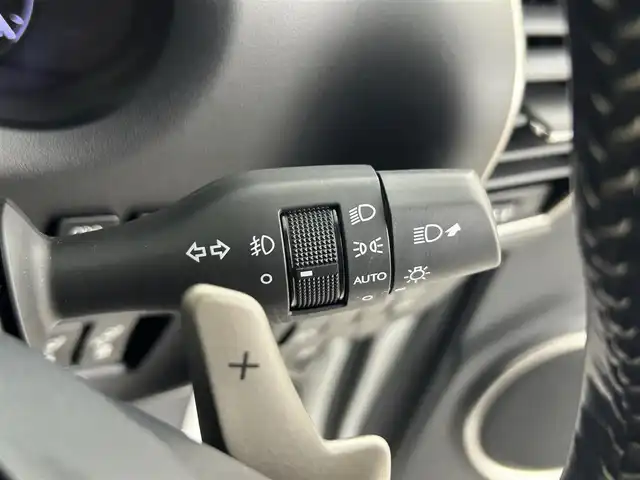 レクサス ＮＸ 300h バージョンL 道央・札幌 2019(平31)年 2.4万km ソニッククォーツ ・４WD/・純正ナビ/　CD/DVD/SD/USB/AUX/BT/フルセグTV/・サイド＆バックカメラ/・ビルトインETC2.0/・ドライブレコーダー前方（DRT-H68A）/・レクサスセーフティ/　PCS/LDA/PKSA/PKSB/・クリアランスソナー/・レーダークルーズコントロール/・オートブレーキホールド/・パドルシフト/・オートマチックハイビーム/・オートライト/・三眼LEDヘッドライト/・フロントフォグランプ/・レザーシート/・D席シートメモリー/・D+N席パワーシート/・D+N席シートヒーター＆ベンチレーション/・ステアリングヒーター/・nanoe付AAC/・パワーバックドア/・リアシート電動格納/・純正フロアマット/・プッシュスタート/・スマートキー/・スペアキー/・カードキー/・取/保