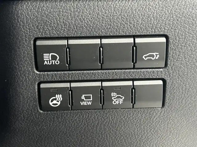 レクサス ＮＸ 300h バージョンL 道央・札幌 2019(平31)年 2.4万km ソニッククォーツ ・４WD/・純正ナビ/　CD/DVD/SD/USB/AUX/BT/フルセグTV/・サイド＆バックカメラ/・ビルトインETC2.0/・ドライブレコーダー前方（DRT-H68A）/・レクサスセーフティ/　PCS/LDA/PKSA/PKSB/・クリアランスソナー/・レーダークルーズコントロール/・オートブレーキホールド/・パドルシフト/・オートマチックハイビーム/・オートライト/・三眼LEDヘッドライト/・フロントフォグランプ/・レザーシート/・D席シートメモリー/・D+N席パワーシート/・D+N席シートヒーター＆ベンチレーション/・ステアリングヒーター/・nanoe付AAC/・パワーバックドア/・リアシート電動格納/・純正フロアマット/・プッシュスタート/・スマートキー/・スペアキー/・カードキー/・取/保