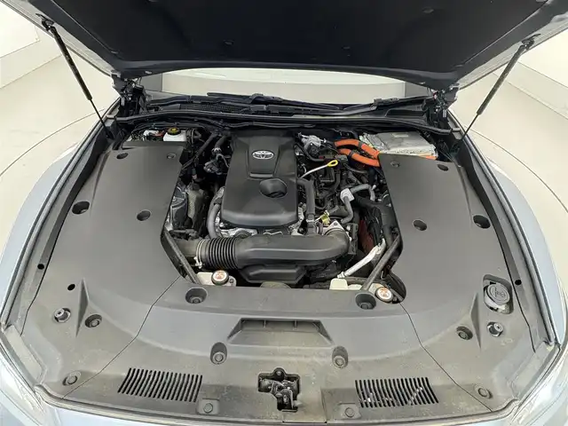 トヨタ クラウン ハイブリッド S Cパッケージ 滋賀県 2019(平31)年 2.1万km プレシャスガレナ 純正ナビ/【Bluetooth/フルセグTV/CD/DVD】/パノラミックビューモニター/パーキングアシスト/パーキングサポートブレーキ/ヘッドアップディスプレイ/ETC2.0/前後ドラレコ/トヨタセーフティセンス/・プリクラッシュセーフティ/・レーントレーシングアシスト/・レーダークルーズコントロール/・オートマチックハイビーム/・ロードサインアシスト/・先行車発進告知機能/ブラインドスポットモニター/リアクロストラフィックオートブレーキ/リアクロストラフィックアラート/パワーシート/シートヒーター/ステアリングヒーター/LEDヘッドライト/パドルシフト/純正アルミ積込（サマータイヤ付き）