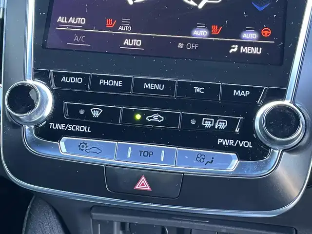 トヨタ クラウン ハイブリッド S Cパッケージ 滋賀県 2019(平31)年 2.1万km プレシャスガレナ 純正ナビ/【Bluetooth/フルセグTV/CD/DVD】/パノラミックビューモニター/パーキングアシスト/パーキングサポートブレーキ/ヘッドアップディスプレイ/ETC2.0/前後ドラレコ/トヨタセーフティセンス/・プリクラッシュセーフティ/・レーントレーシングアシスト/・レーダークルーズコントロール/・オートマチックハイビーム/・ロードサインアシスト/・先行車発進告知機能/ブラインドスポットモニター/リアクロストラフィックオートブレーキ/リアクロストラフィックアラート/パワーシート/シートヒーター/ステアリングヒーター/LEDヘッドライト/パドルシフト/純正アルミ積込（サマータイヤ付き）