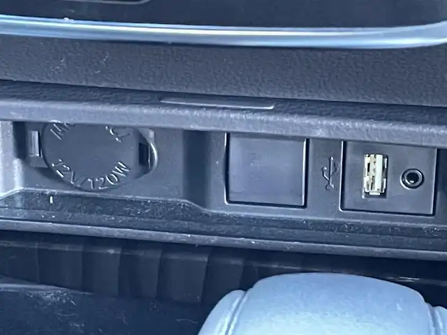 トヨタ クラウン ハイブリッド S Cパッケージ 滋賀県 2019(平31)年 2.1万km プレシャスガレナ 純正ナビ/【Bluetooth/フルセグTV/CD/DVD】/パノラミックビューモニター/パーキングアシスト/パーキングサポートブレーキ/ヘッドアップディスプレイ/ETC2.0/前後ドラレコ/トヨタセーフティセンス/・プリクラッシュセーフティ/・レーントレーシングアシスト/・レーダークルーズコントロール/・オートマチックハイビーム/・ロードサインアシスト/・先行車発進告知機能/ブラインドスポットモニター/リアクロストラフィックオートブレーキ/リアクロストラフィックアラート/パワーシート/シートヒーター/ステアリングヒーター/LEDヘッドライト/パドルシフト/純正アルミ積込（サマータイヤ付き）