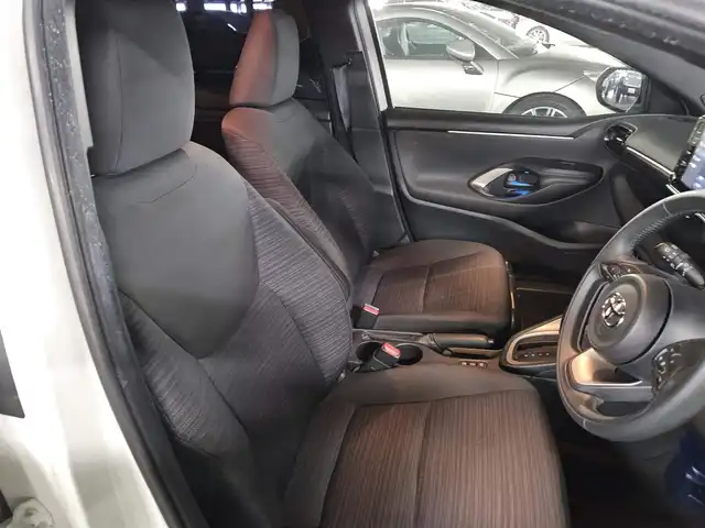 トヨタ ヤリス ハイブリッド Z 福岡県 2020(令2)年 7.9万km ホワイトパールクリスタルシャイン モデリスタエアロ(F/S/R)/モデリスタ15インチアルミホイール/パノラミックビューモニター/純正8型ディスプレイオーディオ/ビルトインETC/前後ドライブレコーダー/レーダークルーズコントロール/クリアランスソナー/セーフティセンス/・衝突被害軽減ブレーキ/・車線逸脱防止支援システム/・オートマチックハイビーム/・標識認識機能/・セカンダリーコリジョンブレーキ/フルLEDヘッドランプ/革巻きステアリング/上級ファブリックシート/前席シートヒーター/スマートキー/プッシュエンジンスタート/禁煙車