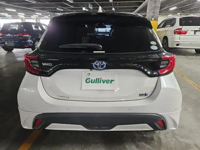 トヨタ ヤリス ハイブリッド Z 福岡県 2020(令2)年 7.9万km ホワイトパールクリスタルシャイン モデリスタエアロ(F/S/R)/モデリスタ15インチアルミホイール/パノラミックビューモニター/純正8型ディスプレイオーディオ/ビルトインETC/前後ドライブレコーダー/レーダークルーズコントロール/クリアランスソナー/セーフティセンス/・衝突被害軽減ブレーキ/・車線逸脱防止支援システム/・オートマチックハイビーム/・標識認識機能/・セカンダリーコリジョンブレーキ/フルLEDヘッドランプ/革巻きステアリング/上級ファブリックシート/前席シートヒーター/スマートキー/プッシュエンジンスタート/禁煙車