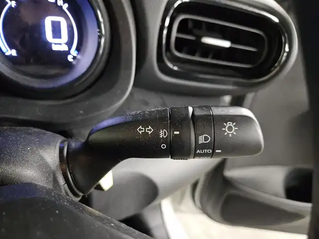 トヨタ ヤリス ハイブリッド Z 福岡県 2020(令2)年 7.9万km ホワイトパールクリスタルシャイン モデリスタエアロ(F/S/R)/モデリスタ15インチアルミホイール/パノラミックビューモニター/純正8型ディスプレイオーディオ/ビルトインETC/前後ドライブレコーダー/レーダークルーズコントロール/クリアランスソナー/セーフティセンス/・衝突被害軽減ブレーキ/・車線逸脱防止支援システム/・オートマチックハイビーム/・標識認識機能/・セカンダリーコリジョンブレーキ/フルLEDヘッドランプ/革巻きステアリング/上級ファブリックシート/前席シートヒーター/スマートキー/プッシュエンジンスタート/禁煙車