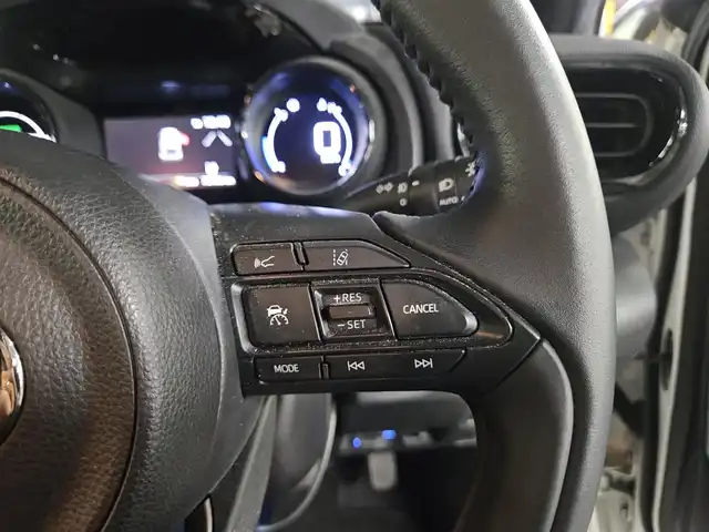 トヨタ ヤリス ハイブリッド Z 福岡県 2020(令2)年 7.9万km ホワイトパールクリスタルシャイン モデリスタエアロ(F/S/R)/モデリスタ15インチアルミホイール/パノラミックビューモニター/純正8型ディスプレイオーディオ/ビルトインETC/前後ドライブレコーダー/レーダークルーズコントロール/クリアランスソナー/セーフティセンス/・衝突被害軽減ブレーキ/・車線逸脱防止支援システム/・オートマチックハイビーム/・標識認識機能/・セカンダリーコリジョンブレーキ/フルLEDヘッドランプ/革巻きステアリング/上級ファブリックシート/前席シートヒーター/スマートキー/プッシュエンジンスタート/禁煙車