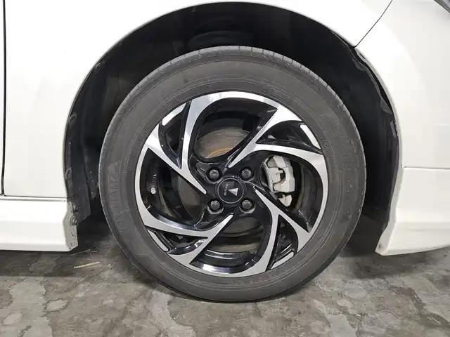 トヨタ ヤリス ハイブリッド Z 福岡県 2020(令2)年 7.9万km ホワイトパールクリスタルシャイン モデリスタエアロ(F/S/R)/モデリスタ15インチアルミホイール/パノラミックビューモニター/純正8型ディスプレイオーディオ/ビルトインETC/前後ドライブレコーダー/レーダークルーズコントロール/クリアランスソナー/セーフティセンス/・衝突被害軽減ブレーキ/・車線逸脱防止支援システム/・オートマチックハイビーム/・標識認識機能/・セカンダリーコリジョンブレーキ/フルLEDヘッドランプ/革巻きステアリング/上級ファブリックシート/前席シートヒーター/スマートキー/プッシュエンジンスタート/禁煙車