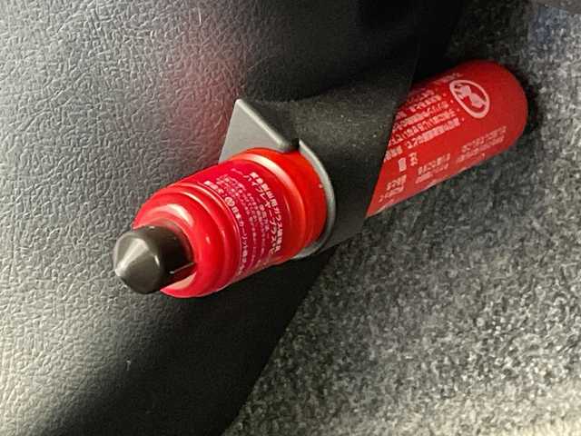 トヨタ ヴィッツ F 群馬県 2011(平23)年 0.5万km ジンバックメタリック 純正ナビ　ワンセグＴＶ／ＣＤ／ＳＤ／ＡＵＸ　エアコン　フロアマット　ハロゲンヘッドライト　横滑り防止装置　リモコンキー　電動格納ミラー　ヘッドライトレベライザー　パワーウィンドウ　ハロゲンライト　禁煙