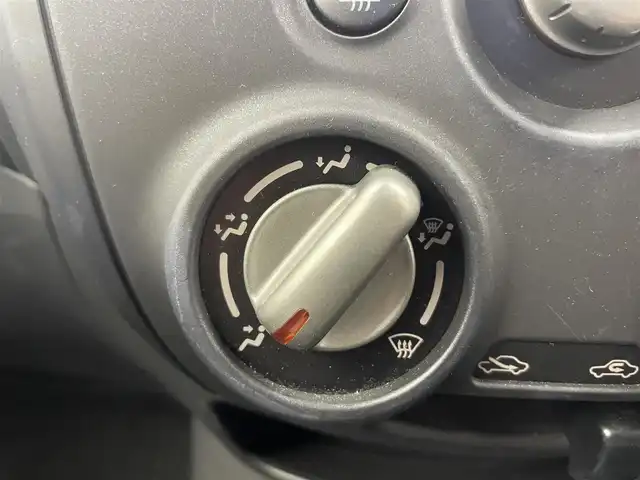 日産 ノート X 富山県 2018(平30)年 5万km スーパーブラック 純正ナビ【MM318D-W】/（BT/TV/CD/DVD/AM/FM）/フルセグTV/アラウンドビューモニター/衝突被害軽減ブレーキ/コーナーセンサー/レーンキープアシスト/オートマチックライト/LEDヘッドライト/横滑り防止装置/デジタルインナーミラー/ドライブレコーダー前/ETC/純正フロアマット/ドアバイザー/ウィンカーミラー/プッシュスタート/スマートキー×２/取扱説明書