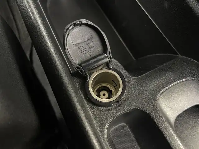 日産 ノート X 富山県 2018(平30)年 5万km スーパーブラック 純正ナビ【MM318D-W】/（BT/TV/CD/DVD/AM/FM）/フルセグTV/アラウンドビューモニター/衝突被害軽減ブレーキ/コーナーセンサー/レーンキープアシスト/オートマチックライト/LEDヘッドライト/横滑り防止装置/デジタルインナーミラー/ドライブレコーダー前/ETC/純正フロアマット/ドアバイザー/ウィンカーミラー/プッシュスタート/スマートキー×２/取扱説明書