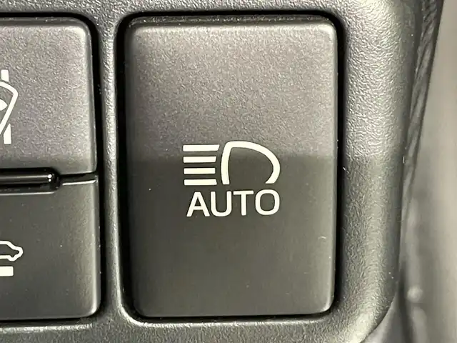 トヨタ アクア S スタイルブラック 愛知県 2017(平29)年 8.7万km ブラックマイカ 純正ナビ【NSZT-W66T】/プリクラッシュセーフティ/レーンキープアシスト/先行車発進告知/ドライブレコーダー/ビルトインＥＴＣ/オートハイビーム/ＣＤ／ＤＶＤ/Ｂｌｕｅｔｏｏｔｈ/ＩＳＯＦＩＸ　/プッシュスタート　/バックカメラ/ＬＥＤヘッドライト/フロアマット/電動格納ミラー