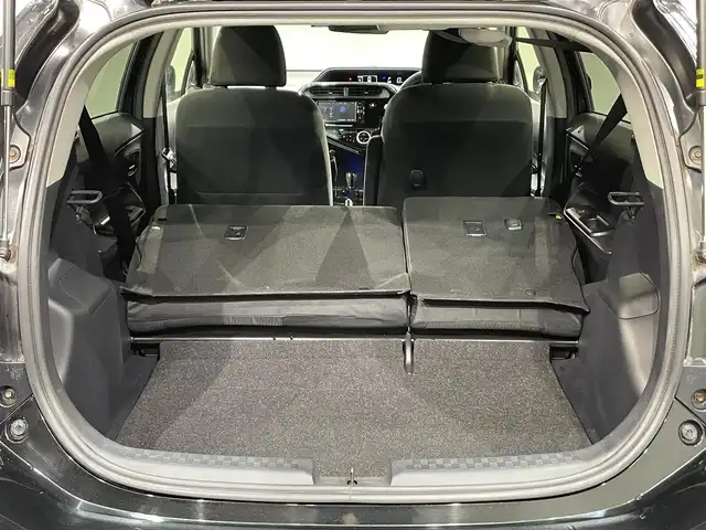 トヨタ アクア S スタイルブラック 愛知県 2017(平29)年 8.7万km ブラックマイカ 純正ナビ【NSZT-W66T】/プリクラッシュセーフティ/レーンキープアシスト/先行車発進告知/ドライブレコーダー/ビルトインＥＴＣ/オートハイビーム/ＣＤ／ＤＶＤ/Ｂｌｕｅｔｏｏｔｈ/ＩＳＯＦＩＸ　/プッシュスタート　/バックカメラ/ＬＥＤヘッドライト/フロアマット/電動格納ミラー