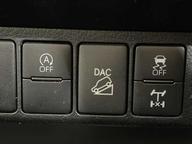 トヨタ ハイラックス 神奈川県 2023(令5)年 3.7万km 白 純正8インチナビ/全周囲カメラ/LEDライト/ETC/追従クルーズコントローラ/スマートキー/スペアキー/純正18インチAW/ターボ/純正フロアマット/ハーフレザーシート/アイドリングストップ/シートリフター/プッシュスタート/フォグランプ/オートライト/ウィンカーミラー/電動格納ミラー/カーテンエアバック/パーキングアシスト/衝突軽減システム/レーンアシスト/盗難防止装置/横滑り防止装置/車線逸脱警報/取扱説明書/保証書