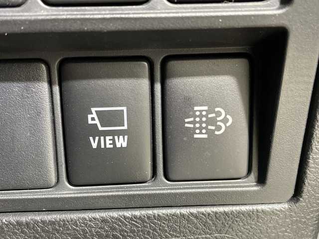 トヨタ ハイラックス 神奈川県 2023(令5)年 3.7万km 白 純正8インチナビ/全周囲カメラ/LEDライト/ETC/追従クルーズコントローラ/スマートキー/スペアキー/純正18インチAW/ターボ/純正フロアマット/ハーフレザーシート/アイドリングストップ/シートリフター/プッシュスタート/フォグランプ/オートライト/ウィンカーミラー/電動格納ミラー/カーテンエアバック/パーキングアシスト/衝突軽減システム/レーンアシスト/盗難防止装置/横滑り防止装置/車線逸脱警報/取扱説明書/保証書