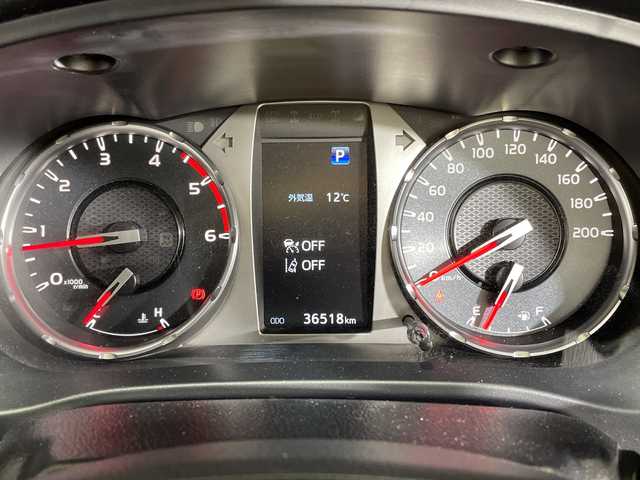 トヨタ ハイラックス 神奈川県 2023(令5)年 3.7万km 白 純正8インチナビ/全周囲カメラ/LEDライト/ETC/追従クルーズコントローラ/スマートキー/スペアキー/純正18インチAW/ターボ/純正フロアマット/ハーフレザーシート/アイドリングストップ/シートリフター/プッシュスタート/フォグランプ/オートライト/ウィンカーミラー/電動格納ミラー/カーテンエアバック/パーキングアシスト/衝突軽減システム/レーンアシスト/盗難防止装置/横滑り防止装置/車線逸脱警報/取扱説明書/保証書