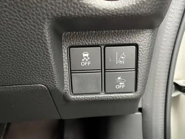 ホンダ Ｎ ＢＯＸ カスタム G L ホンダセンシング 岩手県 2019(平31)年 5.5万km プラチナホワイトパール 社外メモリーナビ/（フルセグTV/CD/DVD/Bluetooth）/バックカメラ/レーダークルーズコントロール/ステアリングリモコン/フォグライト /片側パワースライドドア /ビルドインETC/衝突軽減ブレーキ/LEDヘッドライト/レーンキープアシスト