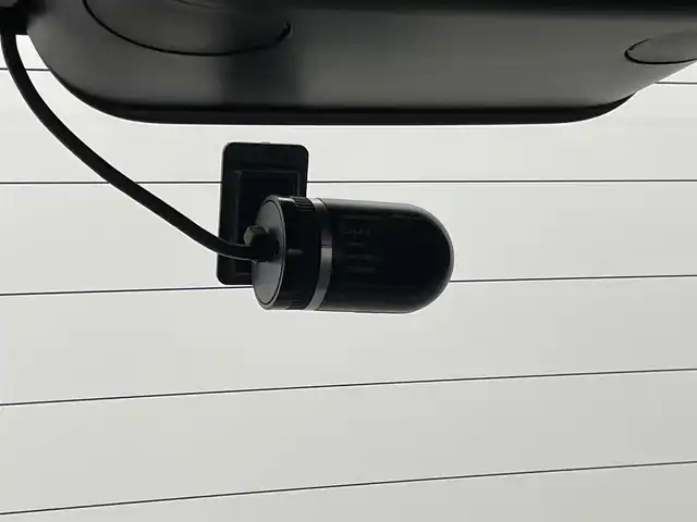 ダイハツ タフト G 岡山県 2020(令2)年 3.2万km シャイニングホワイトパール 純正SDナビ【NMZK-W70D】/AM/FM/CD/DVD/Bluetooth/フルセグ/ガラスルーフ/パノラマモニター/アダプティブクルーズコントロール/スマートアシスト/衝突被害軽減ブレーキ/横滑り防止装置/アイドリングストップ/シートヒーター/純正エンジンスターター/オートライト/LEDヘッドライト/オートハイビームォグランプ/スマートキー/プッシュスタート/純正フロアマット