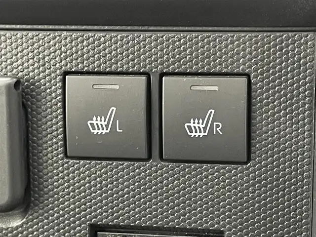 ダイハツ タフト G 岡山県 2020(令2)年 3.2万km シャイニングホワイトパール 純正SDナビ【NMZK-W70D】/AM/FM/CD/DVD/Bluetooth/フルセグ/ガラスルーフ/パノラマモニター/アダプティブクルーズコントロール/スマートアシスト/衝突被害軽減ブレーキ/横滑り防止装置/アイドリングストップ/シートヒーター/純正エンジンスターター/オートライト/LEDヘッドライト/オートハイビームォグランプ/スマートキー/プッシュスタート/純正フロアマット