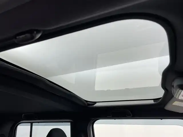 ダイハツ タフト G 岡山県 2020(令2)年 3.2万km シャイニングホワイトパール 純正SDナビ【NMZK-W70D】/AM/FM/CD/DVD/Bluetooth/フルセグ/ガラスルーフ/パノラマモニター/アダプティブクルーズコントロール/スマートアシスト/衝突被害軽減ブレーキ/横滑り防止装置/アイドリングストップ/シートヒーター/純正エンジンスターター/オートライト/LEDヘッドライト/オートハイビームォグランプ/スマートキー/プッシュスタート/純正フロアマット