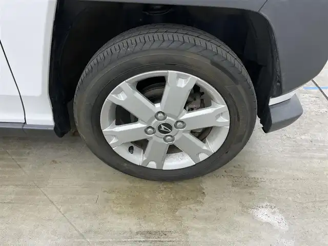 ダイハツ タフト G 岡山県 2020(令2)年 3.2万km シャイニングホワイトパール 純正SDナビ【NMZK-W70D】/AM/FM/CD/DVD/Bluetooth/フルセグ/ガラスルーフ/パノラマモニター/アダプティブクルーズコントロール/スマートアシスト/衝突被害軽減ブレーキ/横滑り防止装置/アイドリングストップ/シートヒーター/純正エンジンスターター/オートライト/LEDヘッドライト/オートハイビームォグランプ/スマートキー/プッシュスタート/純正フロアマット