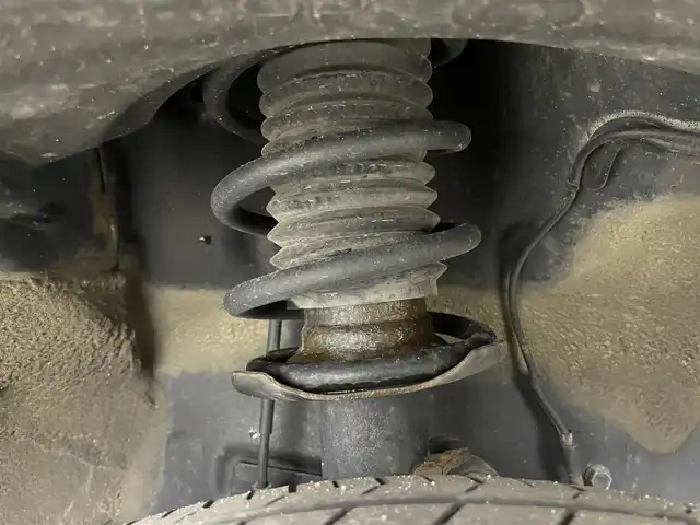 ダイハツ タフト G 岡山県 2020(令2)年 3.2万km シャイニングホワイトパール 純正SDナビ【NMZK-W70D】/AM/FM/CD/DVD/Bluetooth/フルセグ/ガラスルーフ/パノラマモニター/アダプティブクルーズコントロール/スマートアシスト/衝突被害軽減ブレーキ/横滑り防止装置/アイドリングストップ/シートヒーター/純正エンジンスターター/オートライト/LEDヘッドライト/オートハイビームォグランプ/スマートキー/プッシュスタート/純正フロアマット