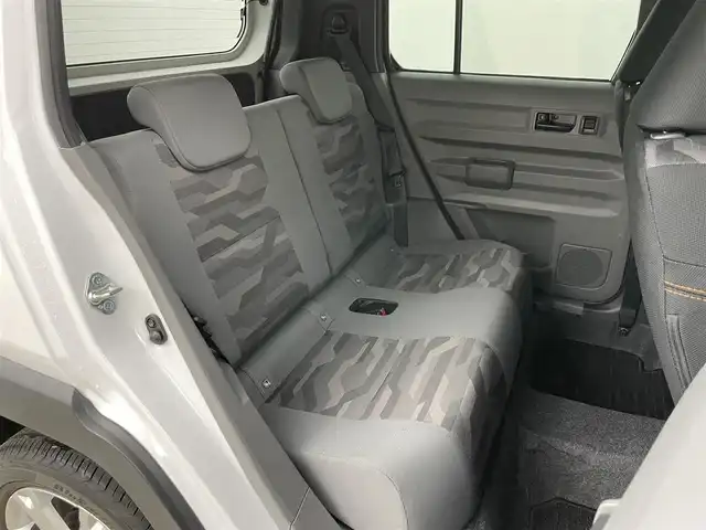 ダイハツ タフト G 岡山県 2020(令2)年 3.2万km シャイニングホワイトパール 純正SDナビ【NMZK-W70D】/AM/FM/CD/DVD/Bluetooth/フルセグ/ガラスルーフ/パノラマモニター/アダプティブクルーズコントロール/スマートアシスト/衝突被害軽減ブレーキ/横滑り防止装置/アイドリングストップ/シートヒーター/純正エンジンスターター/オートライト/LEDヘッドライト/オートハイビームォグランプ/スマートキー/プッシュスタート/純正フロアマット