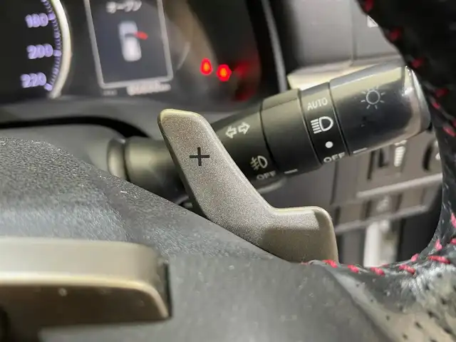 レクサス ＣＴ 200h Fスポーツ 岩手県 2014(平26)年 8.7万km ブラック/ホワイトノーヴァガラスフレーク ムーンルーフ/TRDエアロ/パドルシフト/横滑り防止装置/アイドリングストップ/パワーシート/シートヒーター/ステアリングヒーター/ドライブモードセレクト/純正ナビ/（CD/DVD/Blu-rayDisc/フルセグ/AUX/USB/microSD/Bluetooth）/バックカメラ/ETC2.0/ドライブレコーダー/LEDヘッドライト/LEDフォグランプ/純正アルミホイール/スーパーキャットレーダー探知機