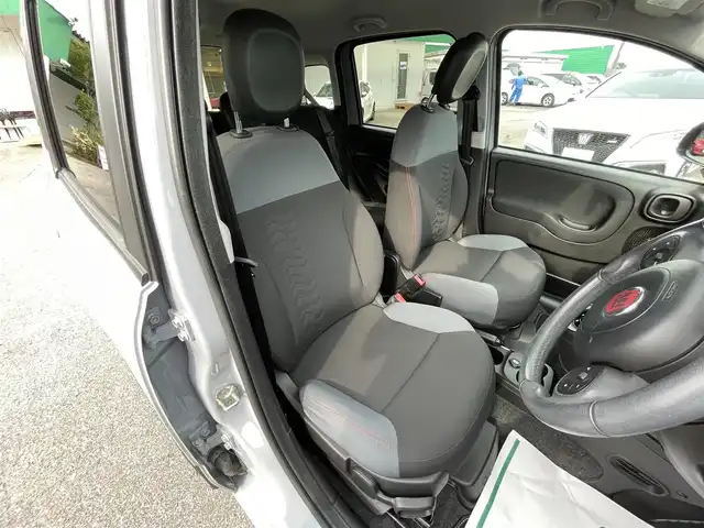 フィアット パンダ イージー 千葉県 2019(令1)年 1.9万km グレー シティブレーキアシスト/社外SDナビ【AVIC-RZ801】/・CD/DVD/MSV/Bluetooth/フルセグ/バックカメラ/デュアロジック/社外キセノンヘッドライト/キーレスキー/フォグランプ/純正15インチアルミホイール/アイドリングストップ/純正ETC/ルーフレール/本革巻ステアリング/サイド＆カーテンエアバッグ/新車時保証書＆取扱説明書