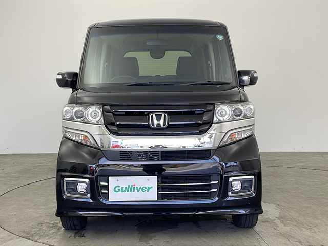 ホンダ Ｎ ＢＯＸ カスタム SSブラックSパッケージ 兵庫県 2017(平29)年 6.7万km クリスタルブラックパール ・純正ナビ＆TV＆CD＆BT＆SD/・両側パワースライドドア/・HIDヘッドライト/・バックカメラ/・シートヒーター/・純正14インチAW/・ステアリングリモコン/・フォグランプ/・ドアバイザー/・シートリフター/・ビルトインETC/・スマートキー/・純正フロアマット/・電格ミラー/・ECON/・横滑り防止装置