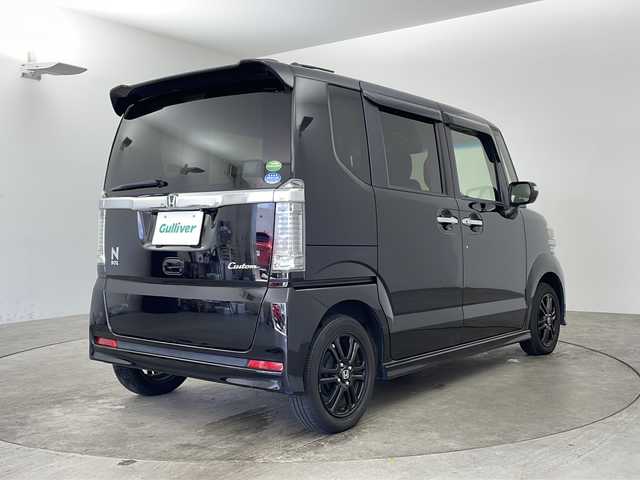 ホンダ Ｎ ＢＯＸ カスタム SSブラックSパッケージ 兵庫県 2017(平29)年 6.7万km クリスタルブラックパール ・純正ナビ＆TV＆CD＆BT＆SD/・両側パワースライドドア/・HIDヘッドライト/・バックカメラ/・シートヒーター/・純正14インチAW/・ステアリングリモコン/・フォグランプ/・ドアバイザー/・シートリフター/・ビルトインETC/・スマートキー/・純正フロアマット/・電格ミラー/・ECON/・横滑り防止装置