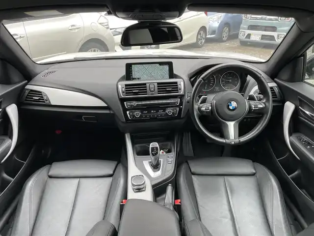 ＢＭＷ Ｍ２４０ｉ クーペ 東京都 2019(令1)年 4.9万km アルピンホワイトⅢ ターボ/純正HDDナビ/ (DVD/Bluetooth/USB)/バックカメラ/ビルトインETC/レザーシート/前席パワーシート(メモリ機能)/前席シートヒーター/クルーズコントロール/インテリジェントセーフティ/ ・衝突被害軽減ブレーキ/ ・レーンアシスト/横滑り防止装置/純正18インチアルミホイール/スマートキー/オートライト/純正LEDヘッドライト/パドルシフト/スペアキー1本/保証書/取扱説明書