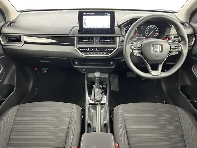 ホンダ ＷＲ－Ｖ X 福岡県 2025(令7)年 0.2万km プラチナホワイトパール 純正８型ナビ（ＢＴ，フルセグＴＶ）　/バックカメラ　/ＥＴＣ　/レーダークルーズコントロール　/コーナーセンサー　/衝突軽減ブレーキ　/レーンキープ　/先行車発進お知らせ　/標識認識機能　/パドルシフト　/ＬＥＤライト